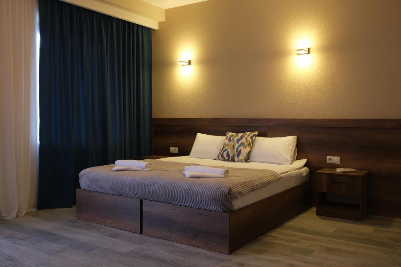 Hotel Axien Kazbegi エクステリア 写真