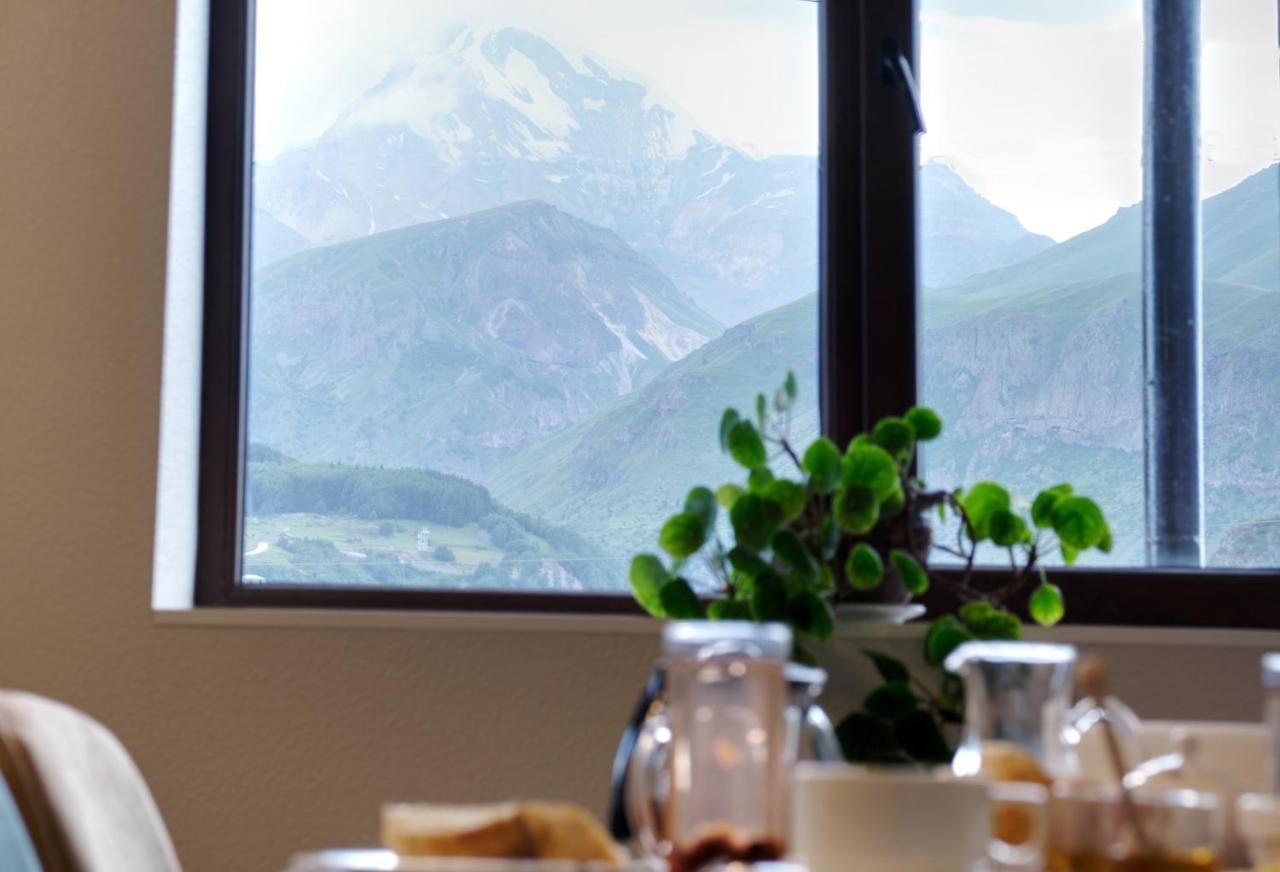 Hotel Axien Kazbegi エクステリア 写真
