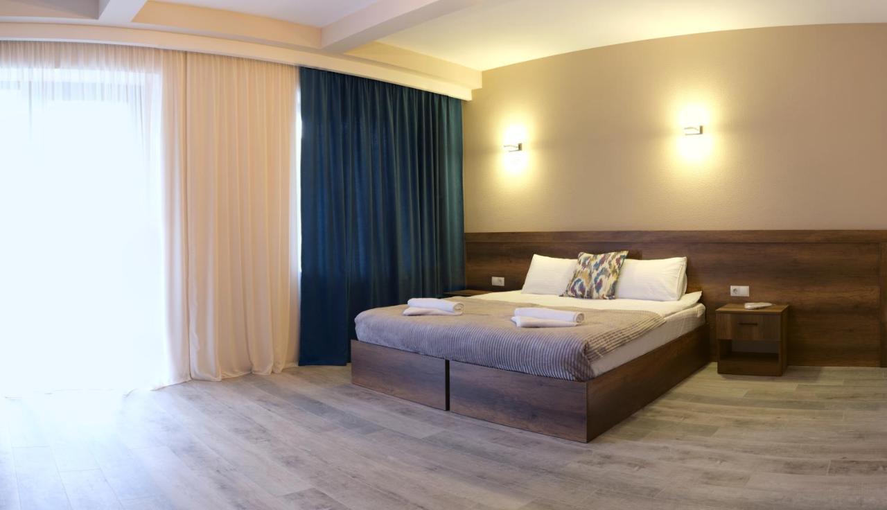 Hotel Axien Kazbegi エクステリア 写真