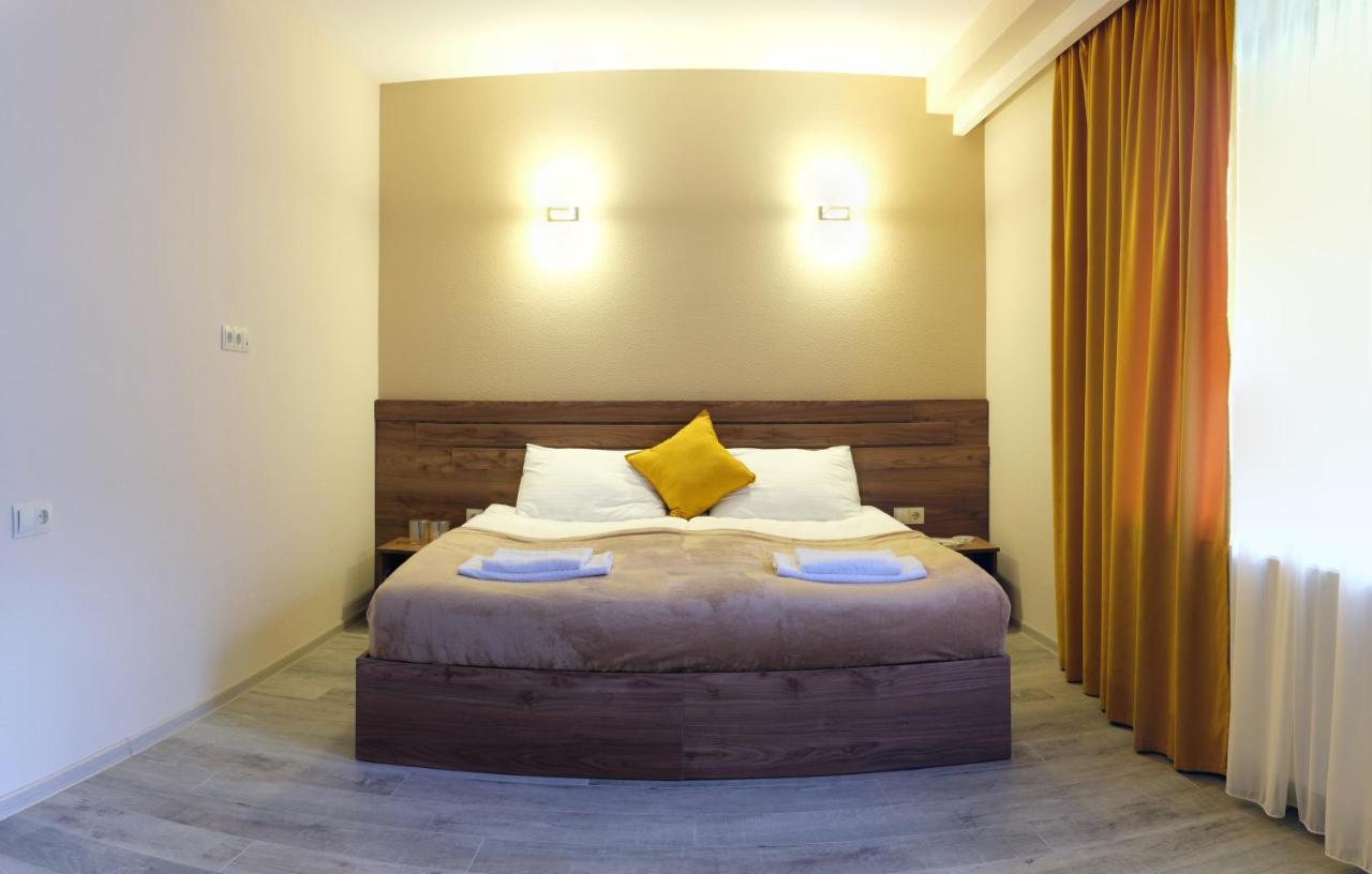 Hotel Axien Kazbegi エクステリア 写真