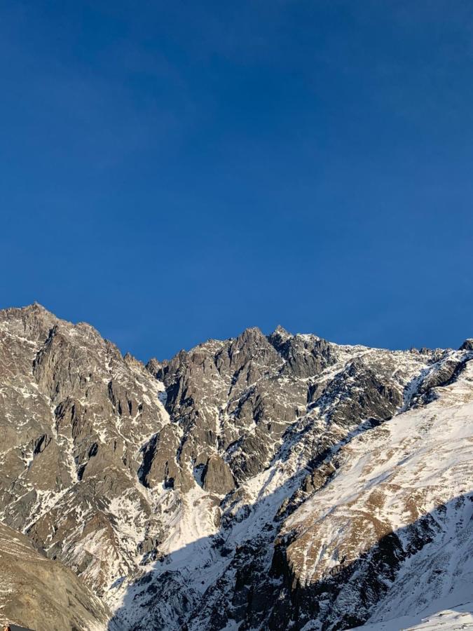 Hotel Axien Kazbegi エクステリア 写真