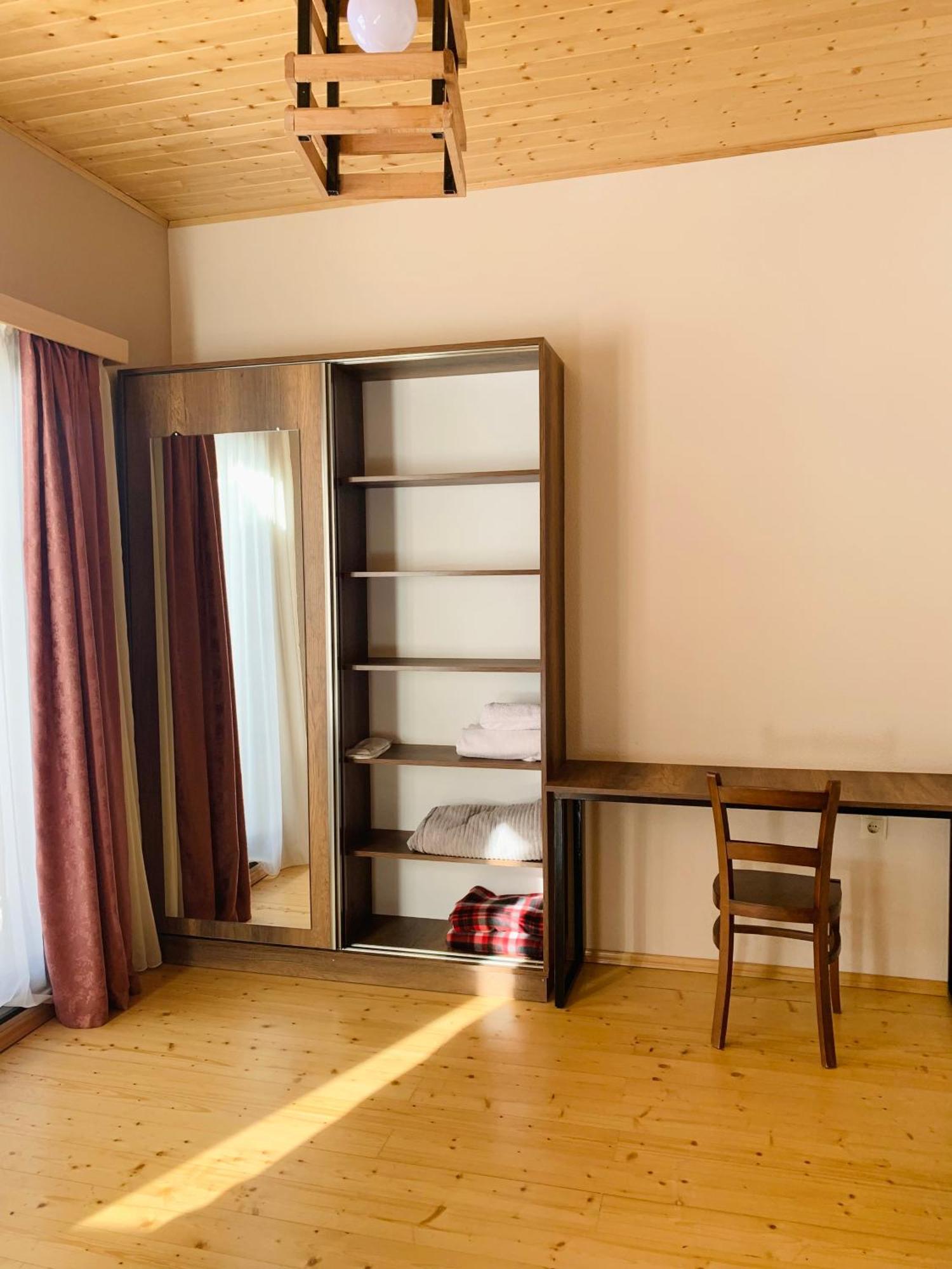 Hotel Axien Kazbegi エクステリア 写真